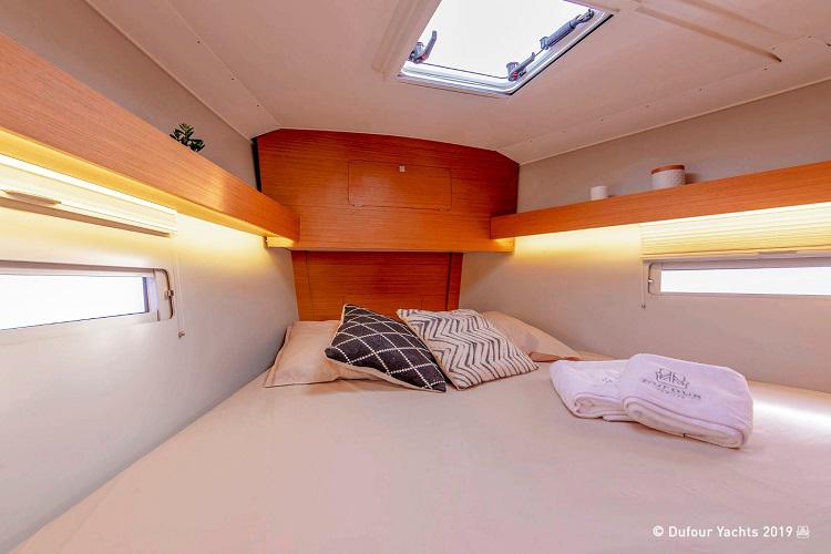 Book yachts online - sailboat - Dufour 390 - Joy 5 - rent