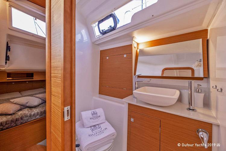 Book yachts online - sailboat - Dufour 390 - Joy 5 - rent