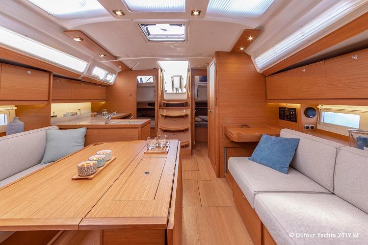 Book yachts online - sailboat - Dufour 390 - Joy 5 - rent