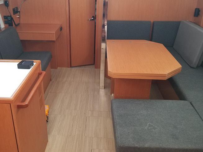 Book yachts online - sailboat - Bavaria C42 - Fiesta - rent