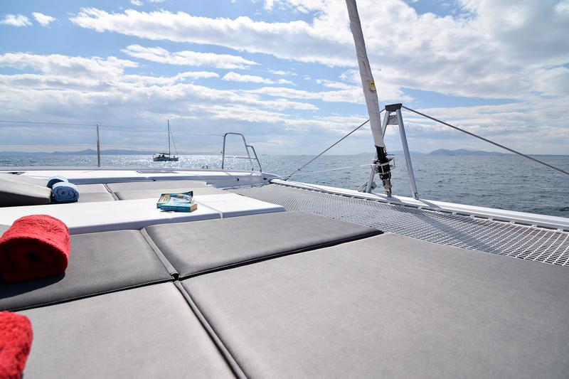 Book yachts online - catamaran - Dufour 48 Catamaran - Mojito - rent