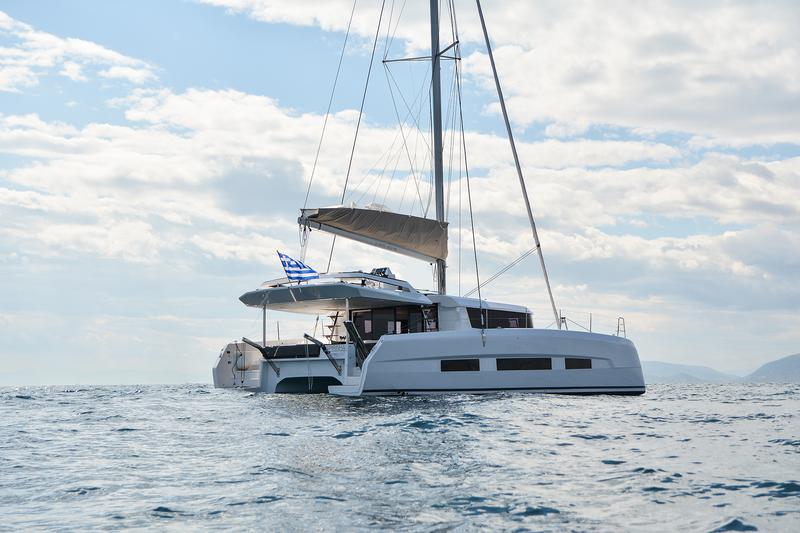 Book yachts online - catamaran - Dufour 48 Catamaran - Mojito - rent
