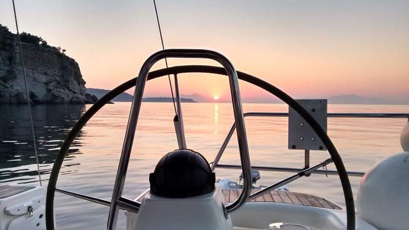 Book yachts online - sailboat - Bavaria C50 - Genesis - rent