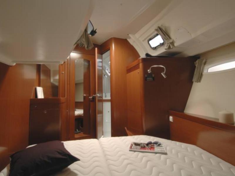 Book yachts online - sailboat - Oceanis 50 Family - Flying Colours - rent