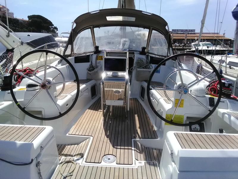 Book yachts online - sailboat - Sun Odyssey 419 - Comanegra - rent