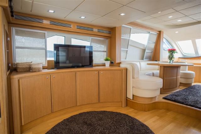 Book yachts online - motorboat - Abacus 70 - Malibu - rent