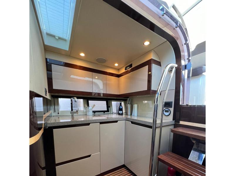Book yachts online - motorboat - Galeon 385 HTS - Manoli - rent