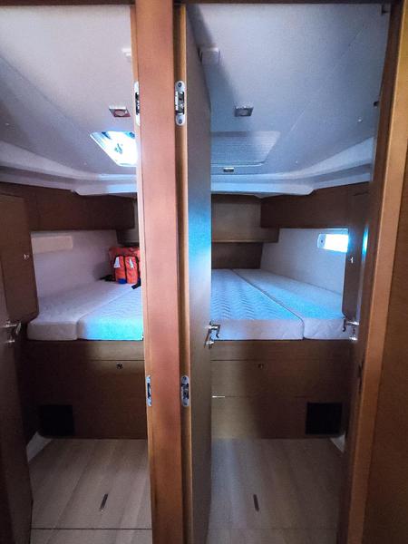 Book yachts online - sailboat - Sun Odyssey 519 - Mayflower - A/C &amp; Gen - rent
