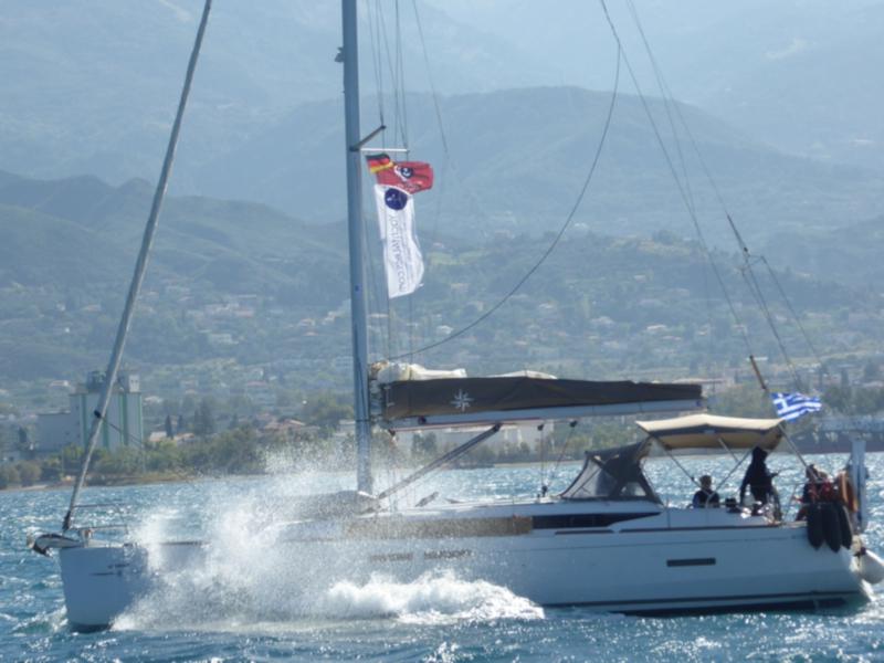 Book yachts online - sailboat - Sun Odyssey 409 - El Greco - new sails 2022 - rent