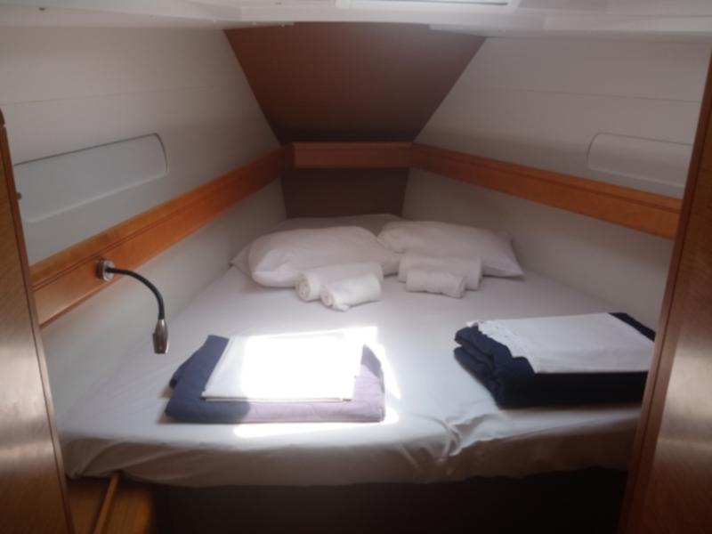 Book yachts online - sailboat - Sun Odyssey 409 - El Greco - new sails 2022 - rent