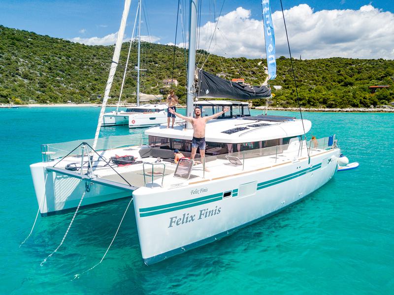 Book yachts online - catamaran - Lagoon 450 Sport - Felix Finis - rent