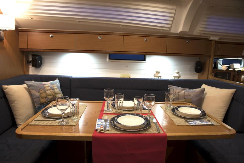 Book yachts online - sailboat - Bavaria Cruiser 41 - Erato  - rent