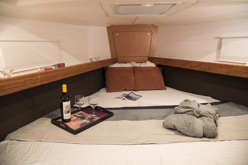 Book yachts online - sailboat - Bavaria Cruiser 41 - Erato  - rent