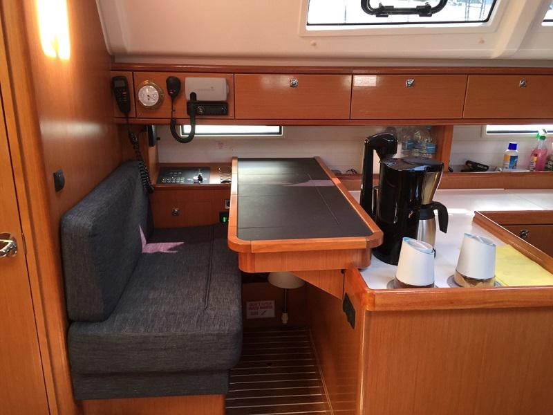 Book yachts online - sailboat - Bavaria 51 Cruiser - Top Sea - rent