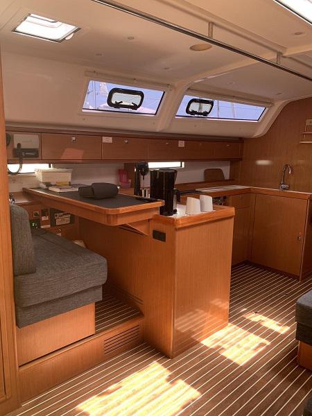 Book yachts online - sailboat - Bavaria 51 Cruiser - Top Sea - rent
