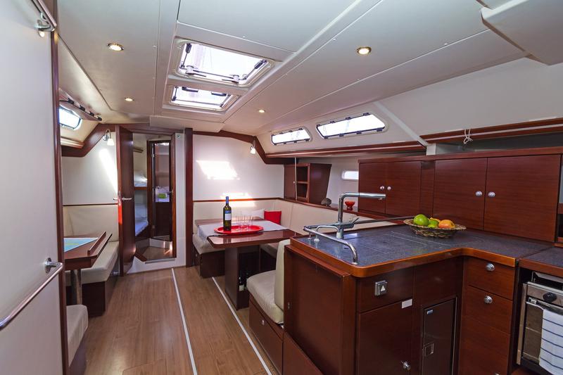 Book yachts online - sailboat - Hanse 430 - PANTA REI - rent