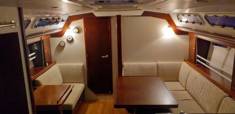 Book yachts online - sailboat - Hanse 430 - PANTA REI - rent