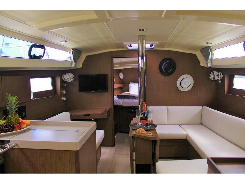 Book yachts online - sailboat - Oceanis 41.1 - Diamanti I - rent