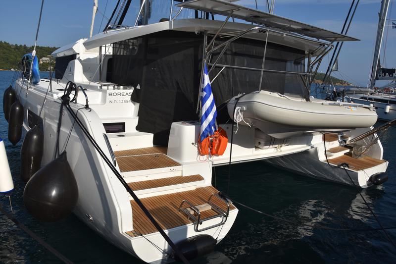 Book yachts online - catamaran - Lagoon 46 | SKIPPER MANDATORY - BOREAS AC, Gen, W.maker - rent