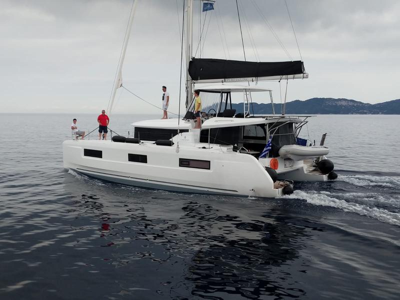 Book yachts online - catamaran - Lagoon 46 | SKIPPER MANDATORY - BOREAS AC, Gen, W.maker - rent
