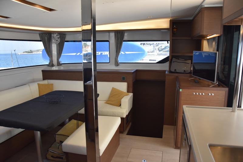 Book yachts online - catamaran - Lagoon 46 | SKIPPER MANDATORY - BOREAS AC, Gen, W.maker - rent