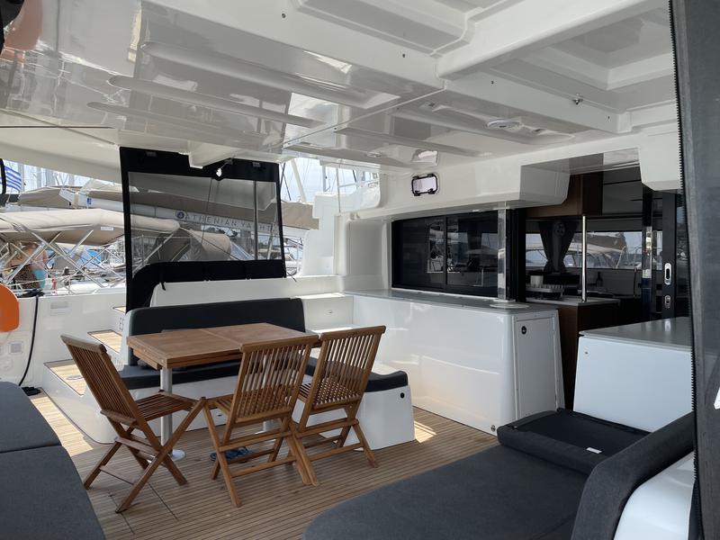 Book yachts online - catamaran - Lagoon 46 (AC, Gen, Watermaker) - ESPABILA, (ac,Gen,W/Maker) - rent