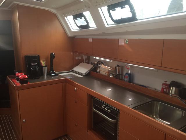 Book yachts online - sailboat - Bavaria Cruiser 46 - IRENE - rent