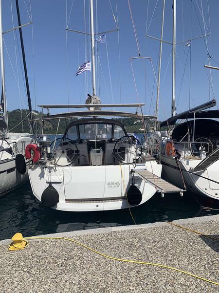 Book yachts online - sailboat - Sun Odyssey 519 (AC) - AURORA AC - rent