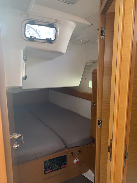 Book yachts online - sailboat - Sun Odyssey 519 (AC) - AURORA AC - rent