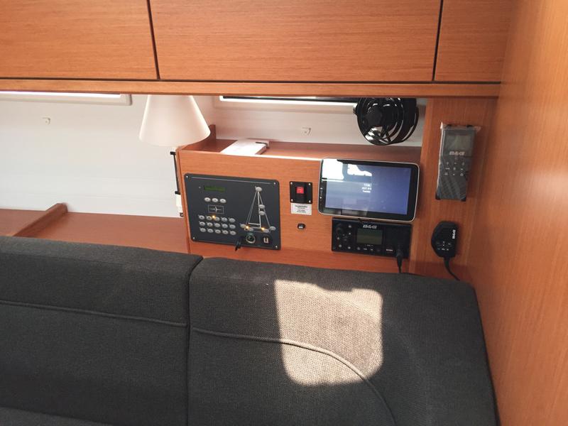Book yachts online - sailboat - Bavaria Cruiser 46 - NEFELI - rent