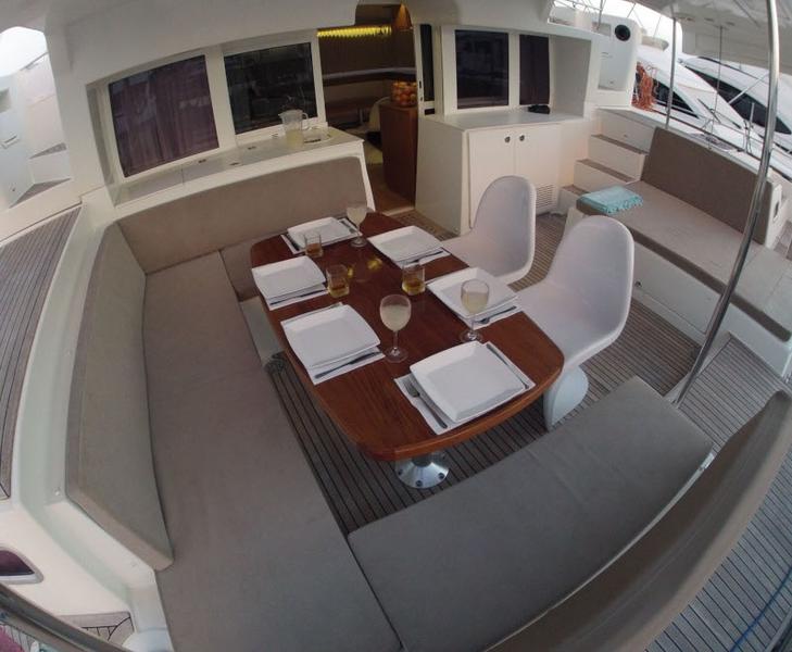Book yachts online - catamaran - Lagoon 450 - Legend VLT-091 - rent