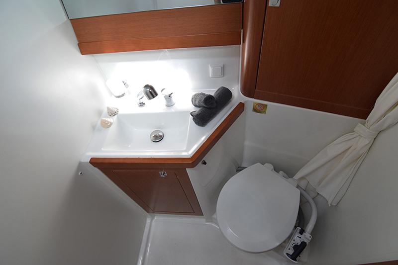 Book yachts online - sailboat - Oceanis 48 - Butterfly (A/C - Generator - 12 pax) - rent