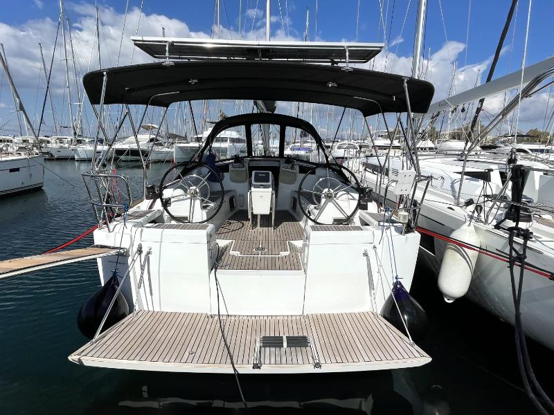 Book yachts online - sailboat - Sun Odyssey 449 - Amelie (Refit 2022) - rent