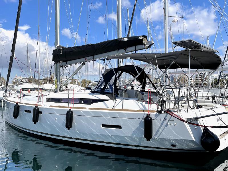 Book yachts online - sailboat - Sun Odyssey 449 - Amelie (Refit 2022) - rent