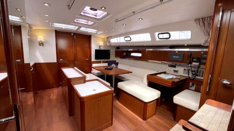 Book yachts online - sailboat - Oceanis 50 - Thano (A/C - Generator - 12 pax) - rent