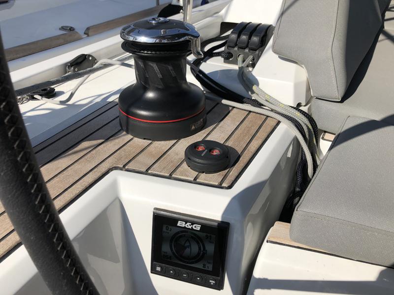 Book yachts online - sailboat - Oceanis 51.1 - Salt Water (A/C - Generator - Inverter - 12 pax) - rent