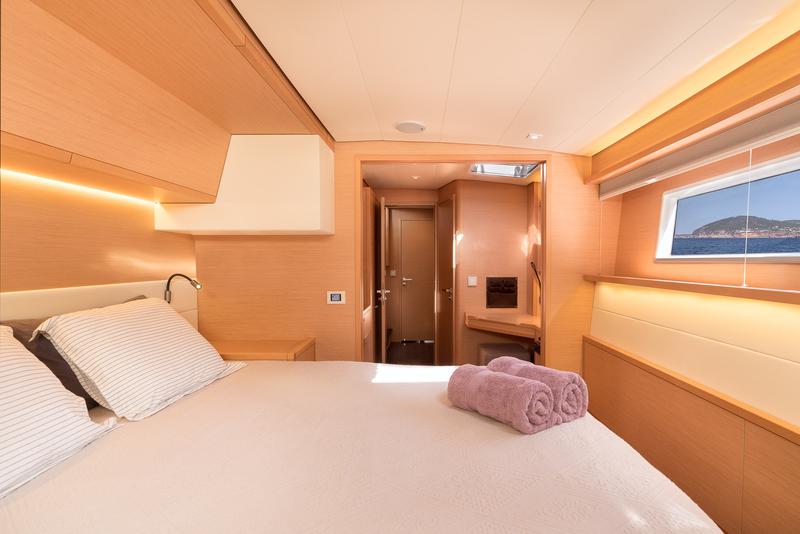 Book yachts online - catamaran - Lagoon 52 - Flow - rent