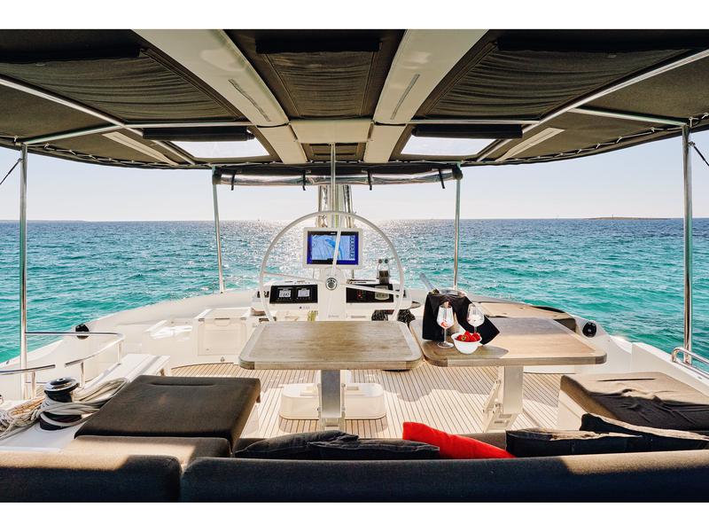 Book yachts online - catamaran - Lagoon 52 - Flow - rent