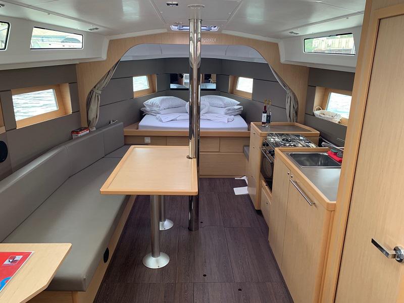 Book yachts online - sailboat - Oceanis 38 Owner Version - Patagonia - rent