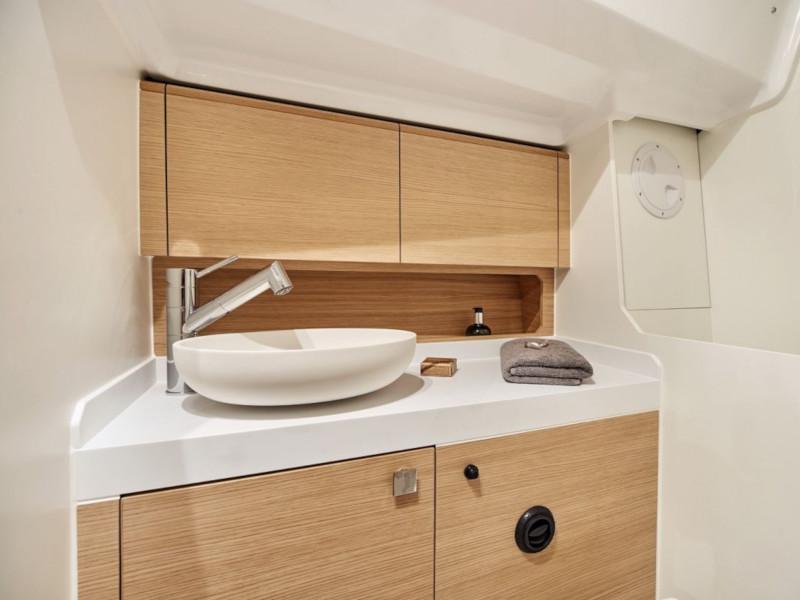Book yachts online - sailboat - Elan E4 - Lucky - rent