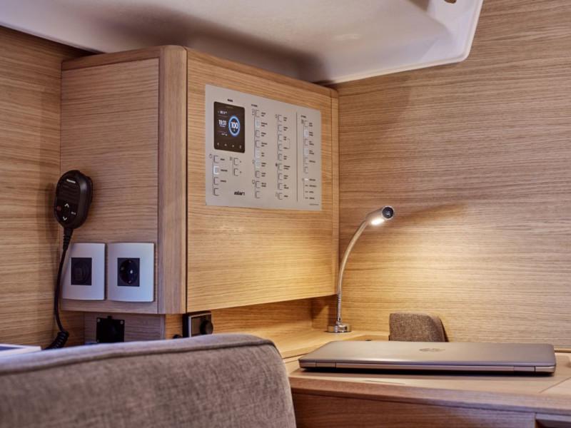Book yachts online - sailboat - Elan E4 - Sky - rent