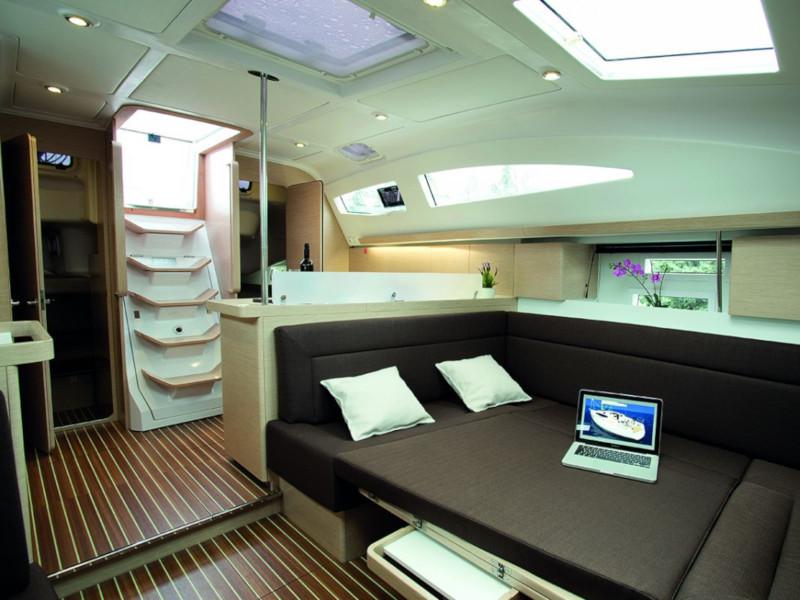 Book yachts online - sailboat - Elan 45 Impression - 4 cabin version - Charm - rent