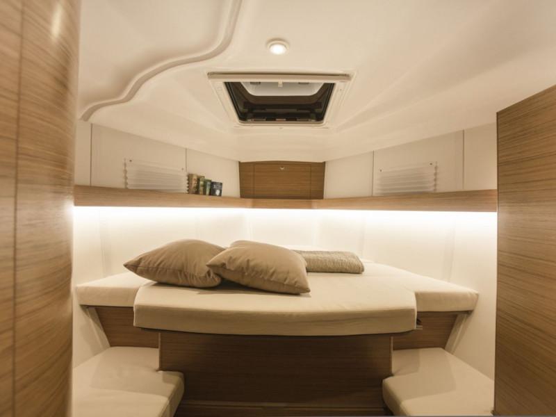Book yachts online - sailboat - Elan 45 Impression - 3 cabin version - DaVinci - rent