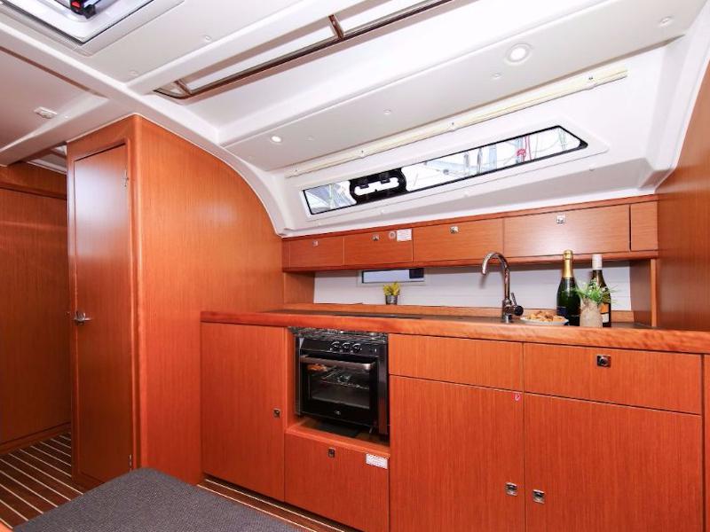 Book yachts online - sailboat - Bavaria Cruiser 41S - Lady Stardust - rent