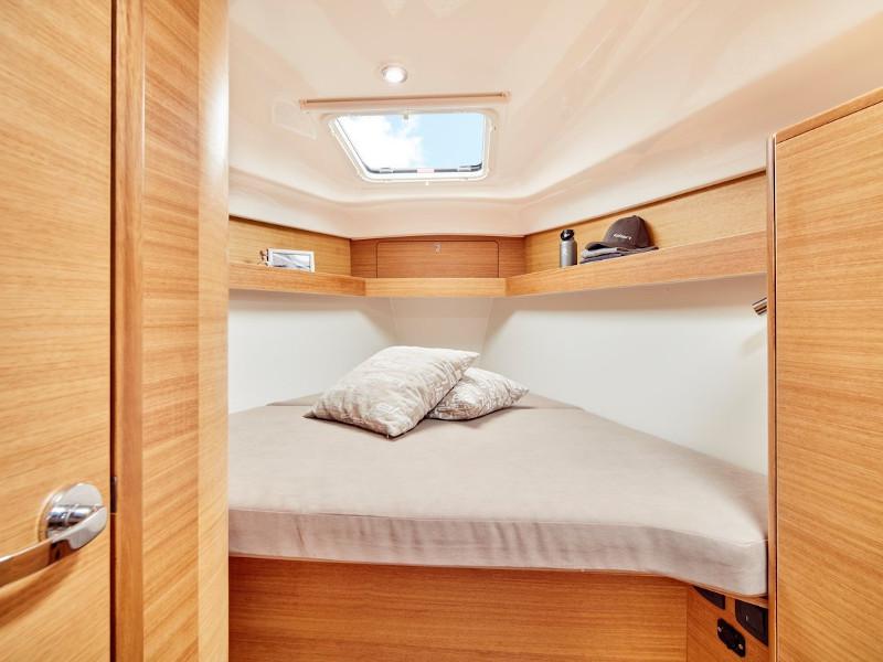 Book yachts online - sailboat - Elan Impressin 40.1 - Kate - rent