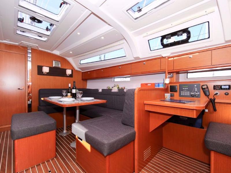 Book yachts online - sailboat - Bavaria Cruiser 41S - Ziggy Stardust - rent