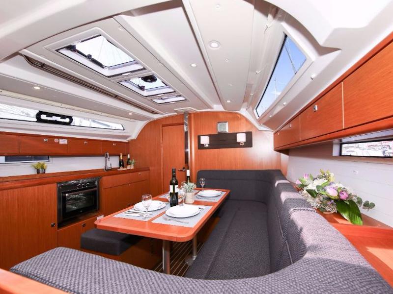 Book yachts online - sailboat - Bavaria Cruiser 41S - Ziggy Stardust - rent