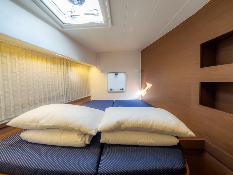 Book yachts online - catamaran - Lagoon 42 - That's Life - rent