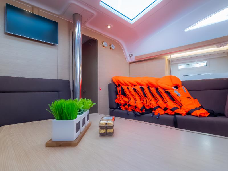 Book yachts online - sailboat - Elan 45 Impression - Amiya - rent