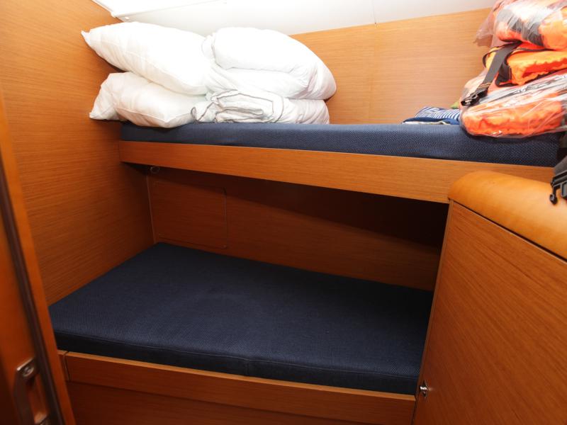 Book yachts online - sailboat - Sun Odyssey 439 - Vitus - rent